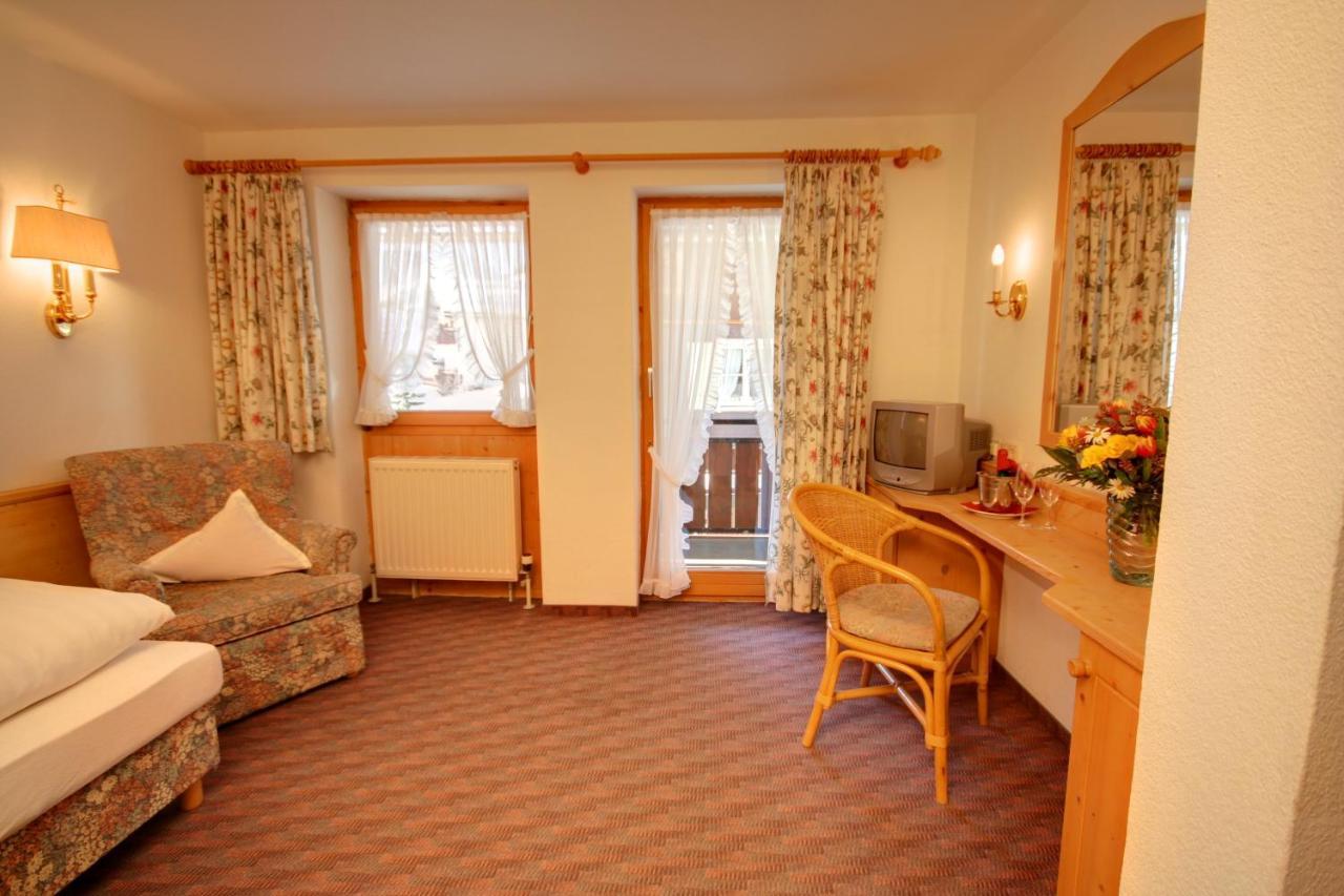 Hotel Adler Garni Hirschegg  Bagian luar foto