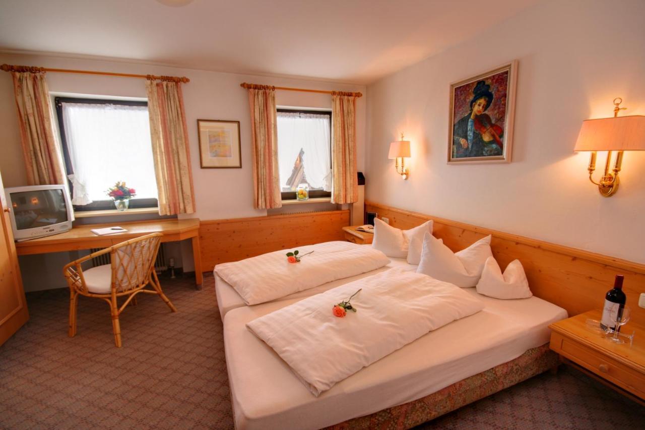 Hotel Adler Garni Hirschegg  Bagian luar foto